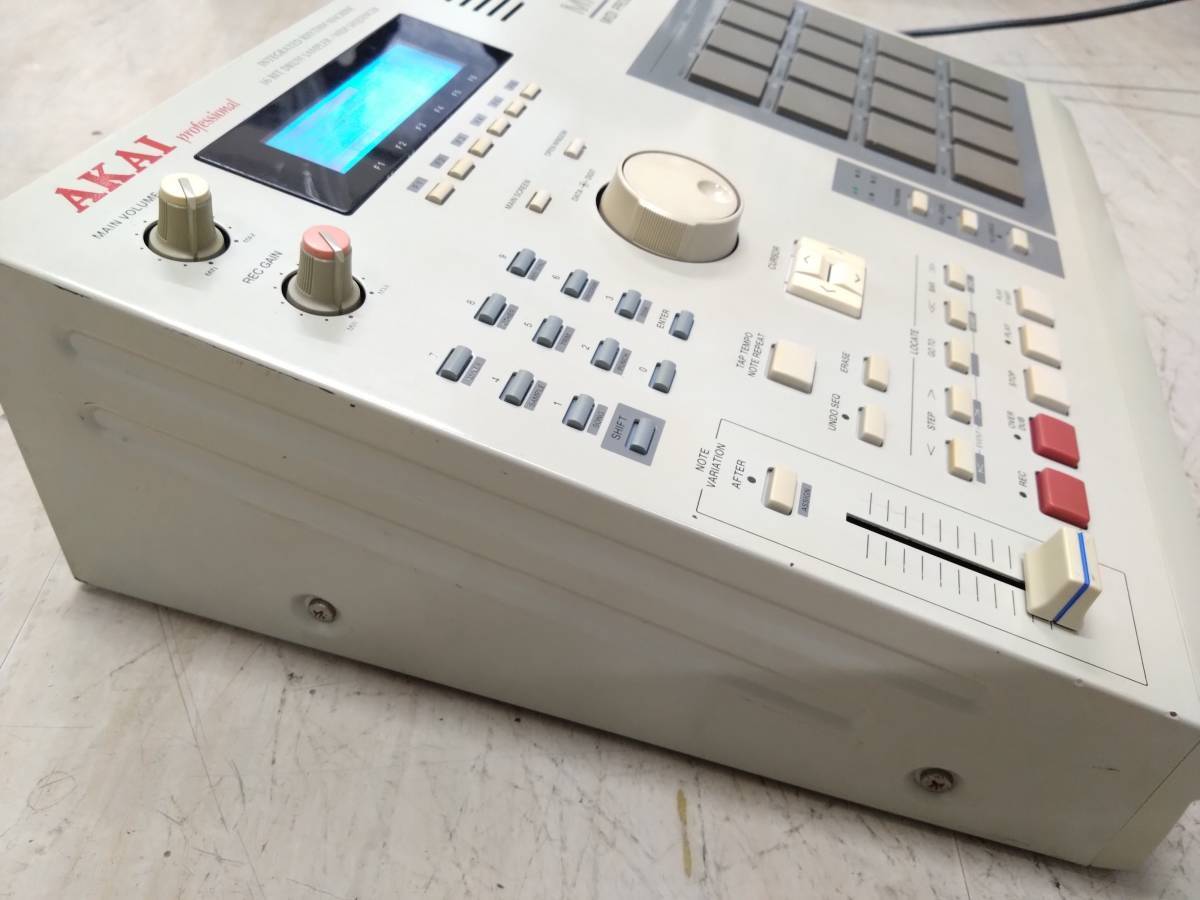 AKAI professional MPC2000 MIDI Production Center Drum Machine