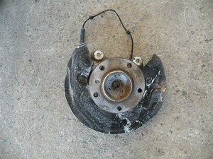 BMW 1er E81 E87 Radnabe Radträger Schwenklager vorne links 6764443