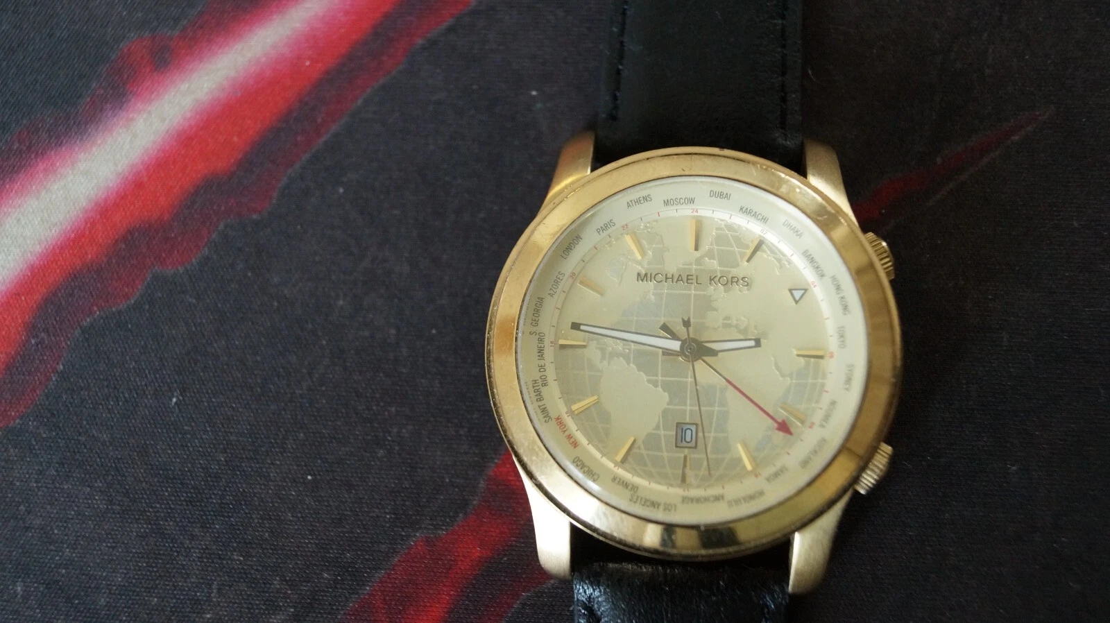 Orologio Runway Michael Kors MK5960 Tono Oro Quarzo Svizzero GMT Data @6 oversize Regno Unito