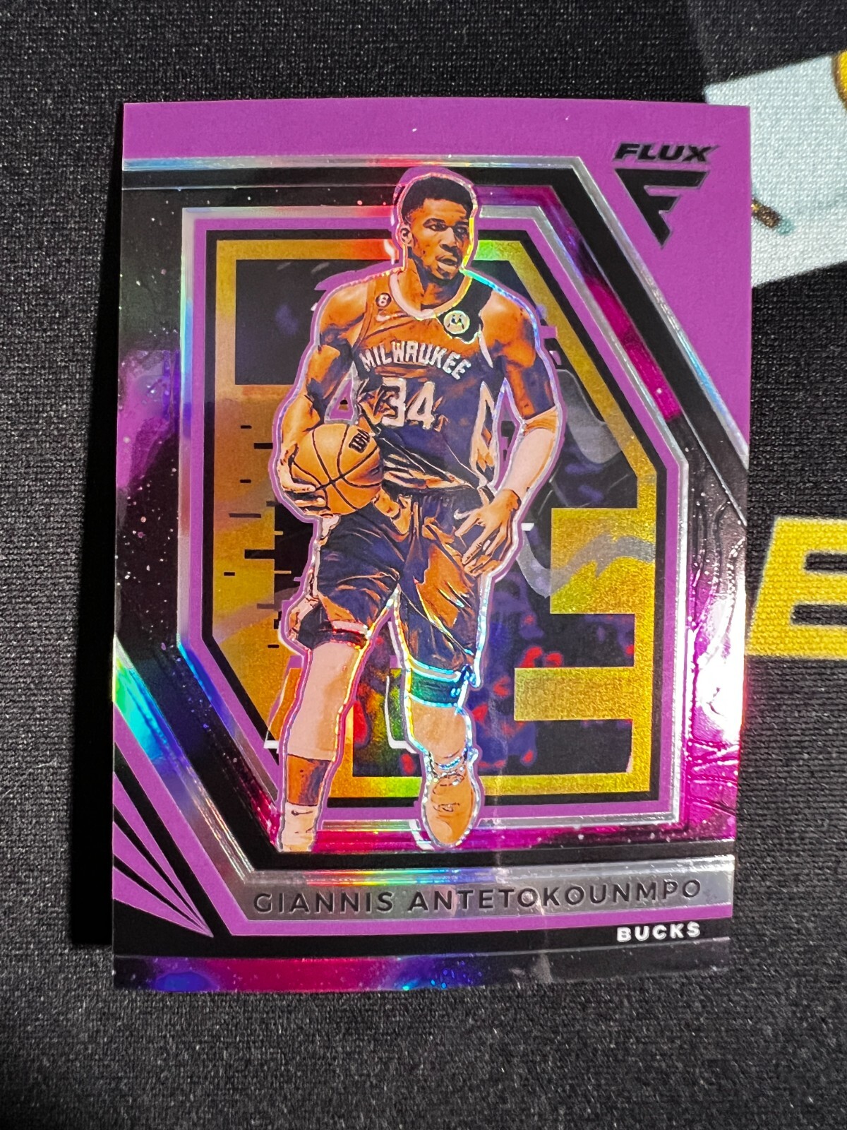 GIANNIS ANTETOKOUNMPO - 2022 Flux - Milwaukee Bucks - Supernova # /75