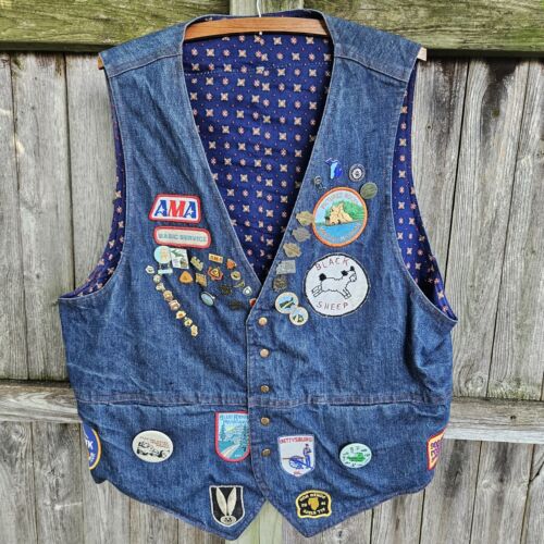 Vintage 1980s Motor Cycle Club Denim Vest Pins Patches Buttons