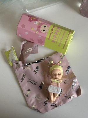 Sonny Angel Hippers Cherry Blossom Secret Honeybee