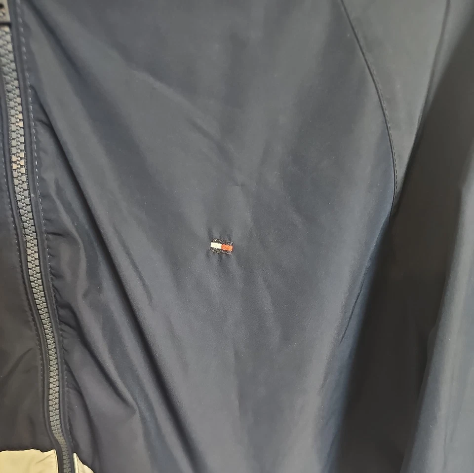 Chaqueta cortavientos Tommy Hilfiger para hombre talla XLarge azul/rojo/blanco cremallera completa Foto 4 de 4