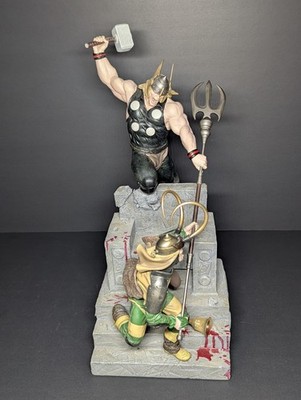 Sideshow Marvel Thor vs Loki Diorama Statue Limited to 1500 RARE 2007