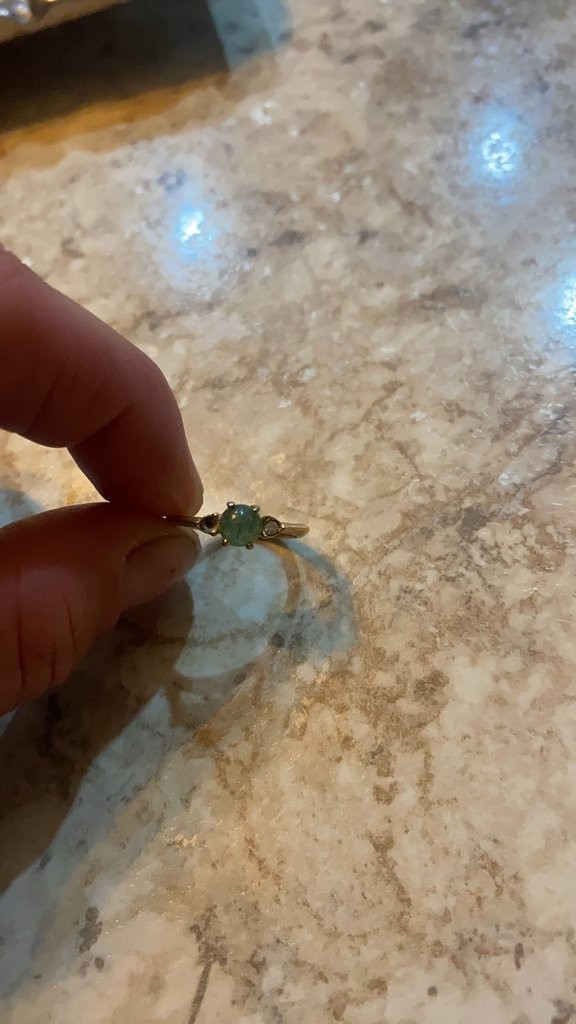 Vintage Gold Ring with Green Stone. Missing 1 Diamond On Left Side