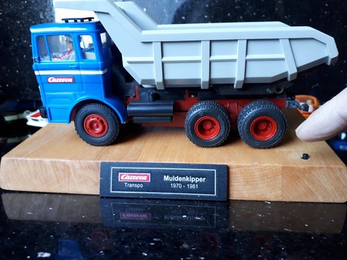 MODELLAUTOS CARRERA UNIVERSAL TRANSPO "MULDENKIPPER", mit Vorführpodest - Picture 2 of 7
