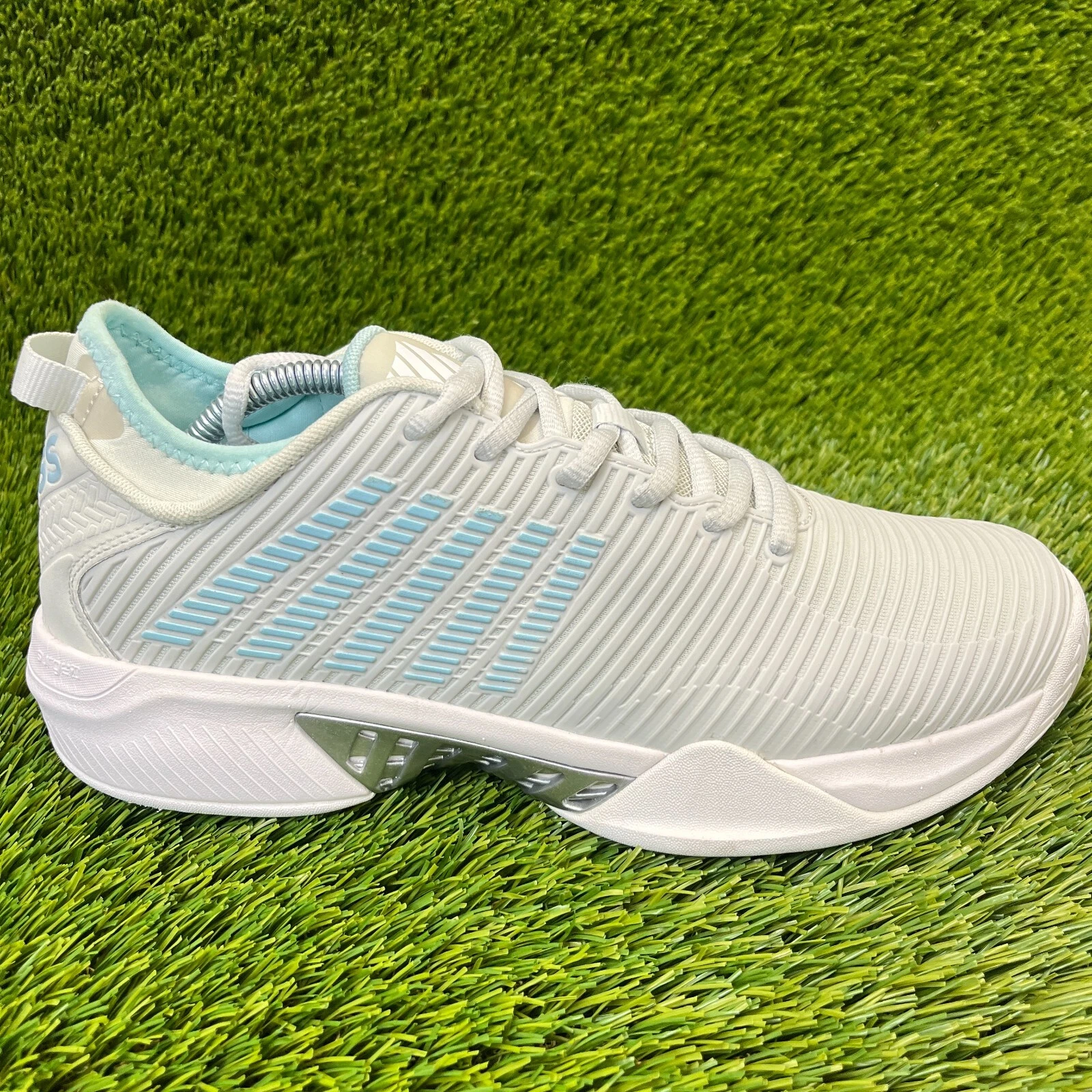 Baskets de tennis de course grises K Swiss Hypercourt Supreme pour femme pointure 11