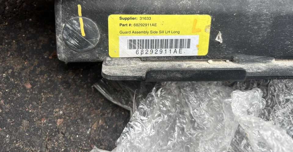 Jeep Wrangler Rubicon 4xe 2022 Factory Rock Rails Foto 2 de 3