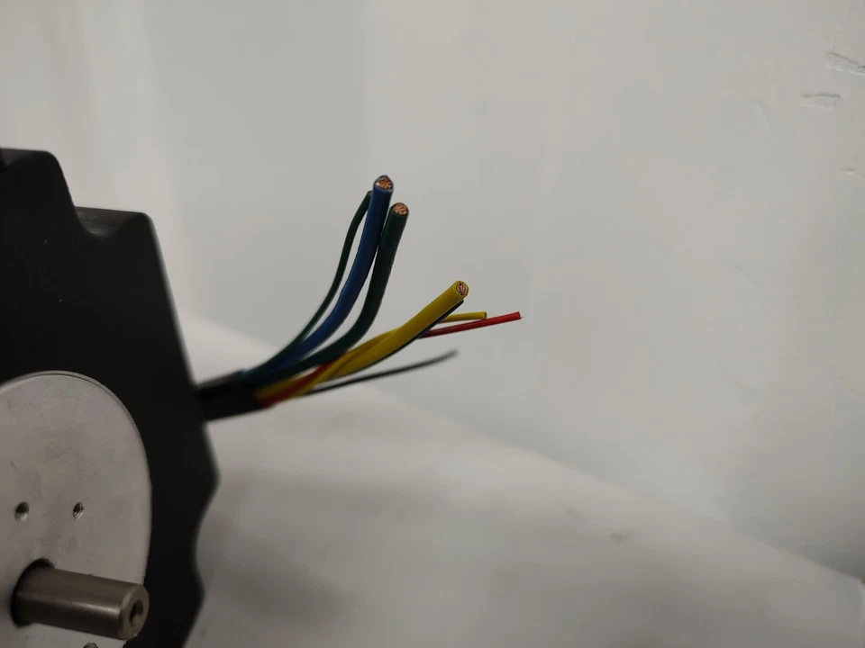 Motor BLDC 48v DC, 86BLF115-432-004, 20180507, 3200rpm - Imagem 4 de 4