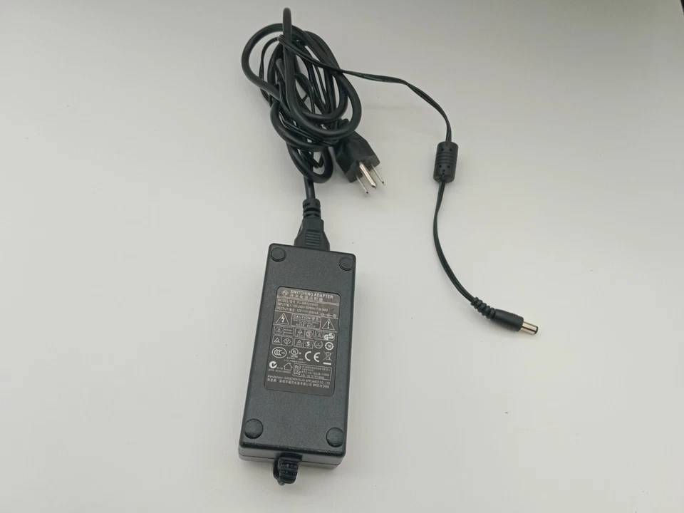 Switching Power Supply AC/DC Adapter For Shenzhen Fujia FJ-SW1203000 12V 3000mA - Image 2 of 4