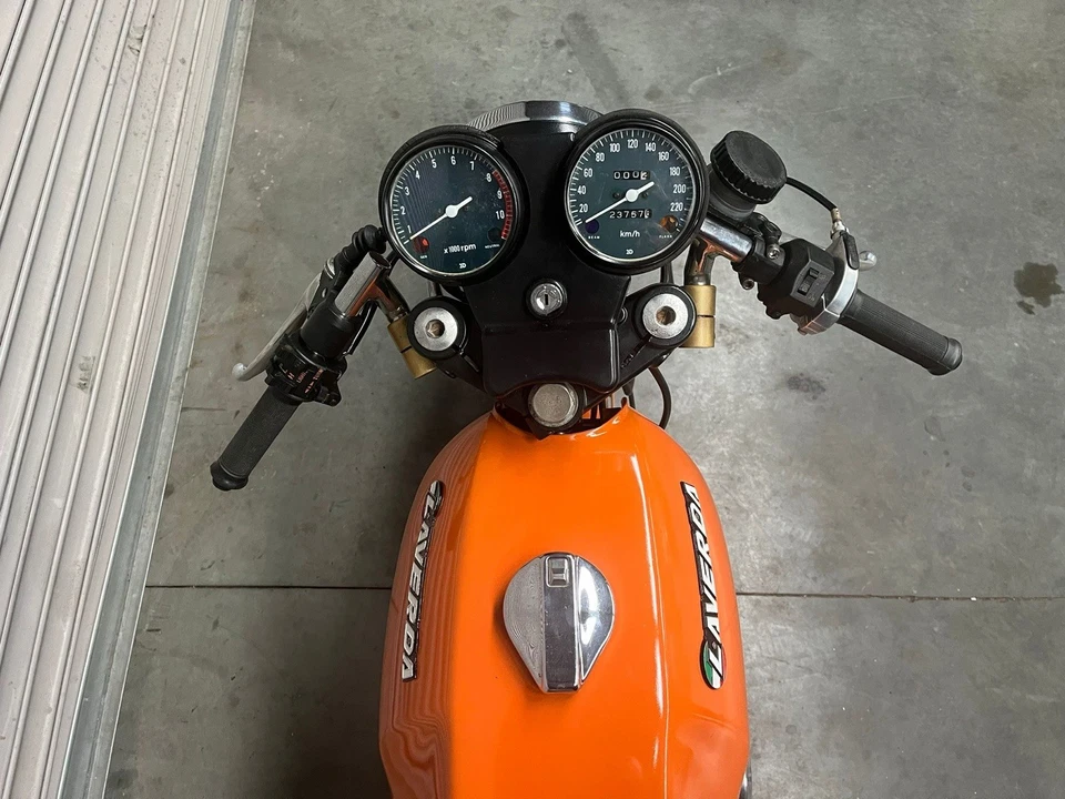 Laverda 500 Alpino Montjuic looks - Image 2 of 4