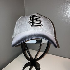 Saint Louis Cardinals Gray SnapBack Baseball Cap Hat Black Gradient OSFM H114