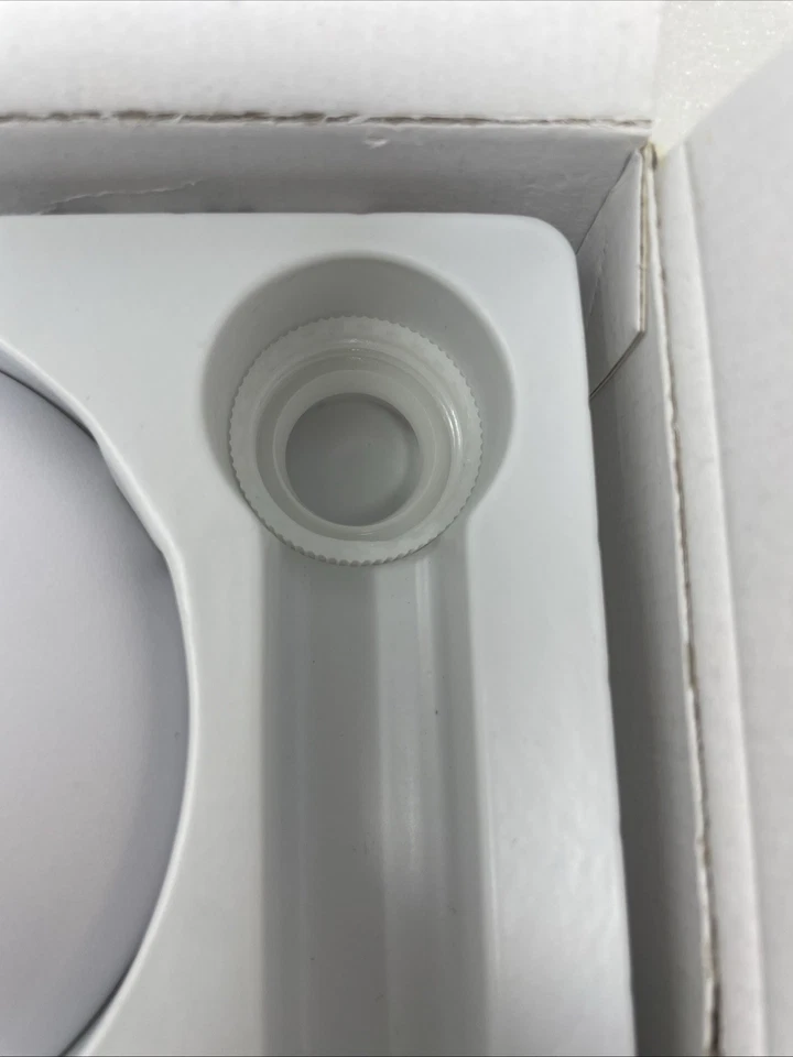 Travel Mini Cool Mist Humidifier - Uses Water Bottles - Portable - Image 4 of 4