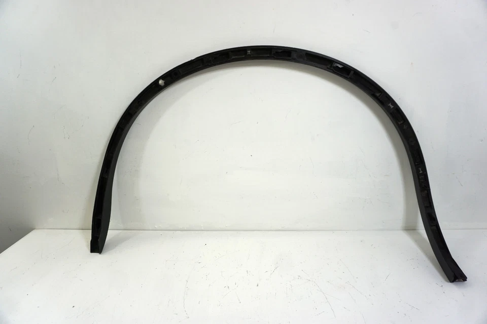 OEM 2011- 2017 VOLKSWAGEN TOUAREG REAR RIGHT WHEEL ARCH TRIM 7P6854820B - Изображение 4 из 4