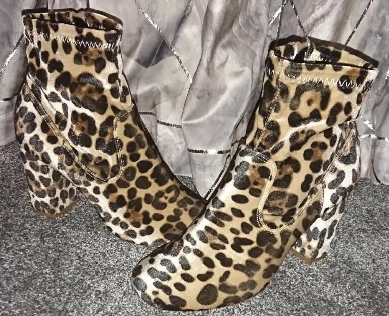 River Island Leopard Print Stunning Zip Up Block Heel Boots UK Sold Out  Winter - Main Image