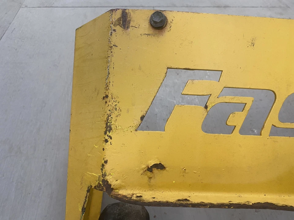 Protector motor trasero con rodillos cortacésped Hustler Fastrak Z.. Modelo Nº926501 Foto 2 de 4