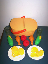 FISHER PRICE FUN WITH FOOD 2109 PACK A PICNIC SET W/BASKET 99 COMPLETE