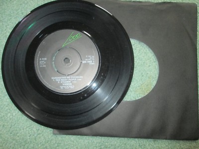 VARDIS Guaranteed No overdubs. Logo VAR FREE 1 UK Vinyl 7 inch EP Single