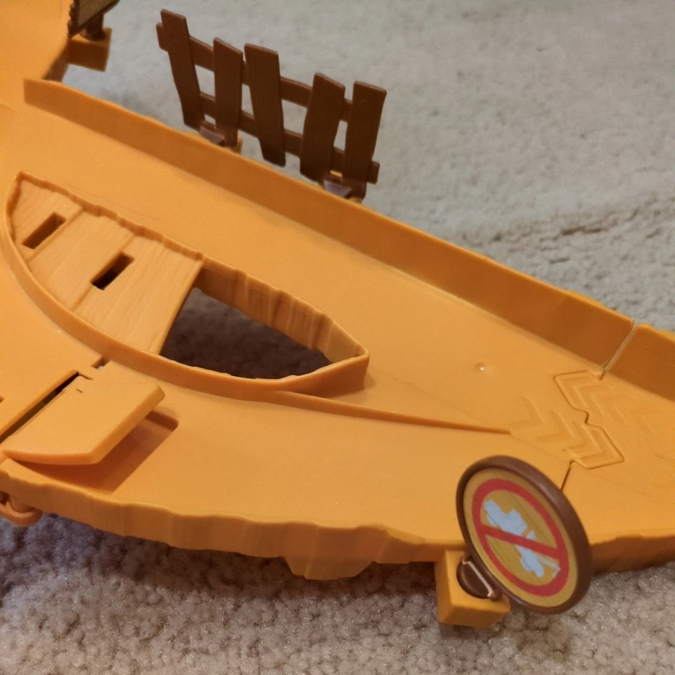 Disney Pixar Cars Escape From Frank Track Set 2014 Mattel Used Complete set - Image 3 of 4