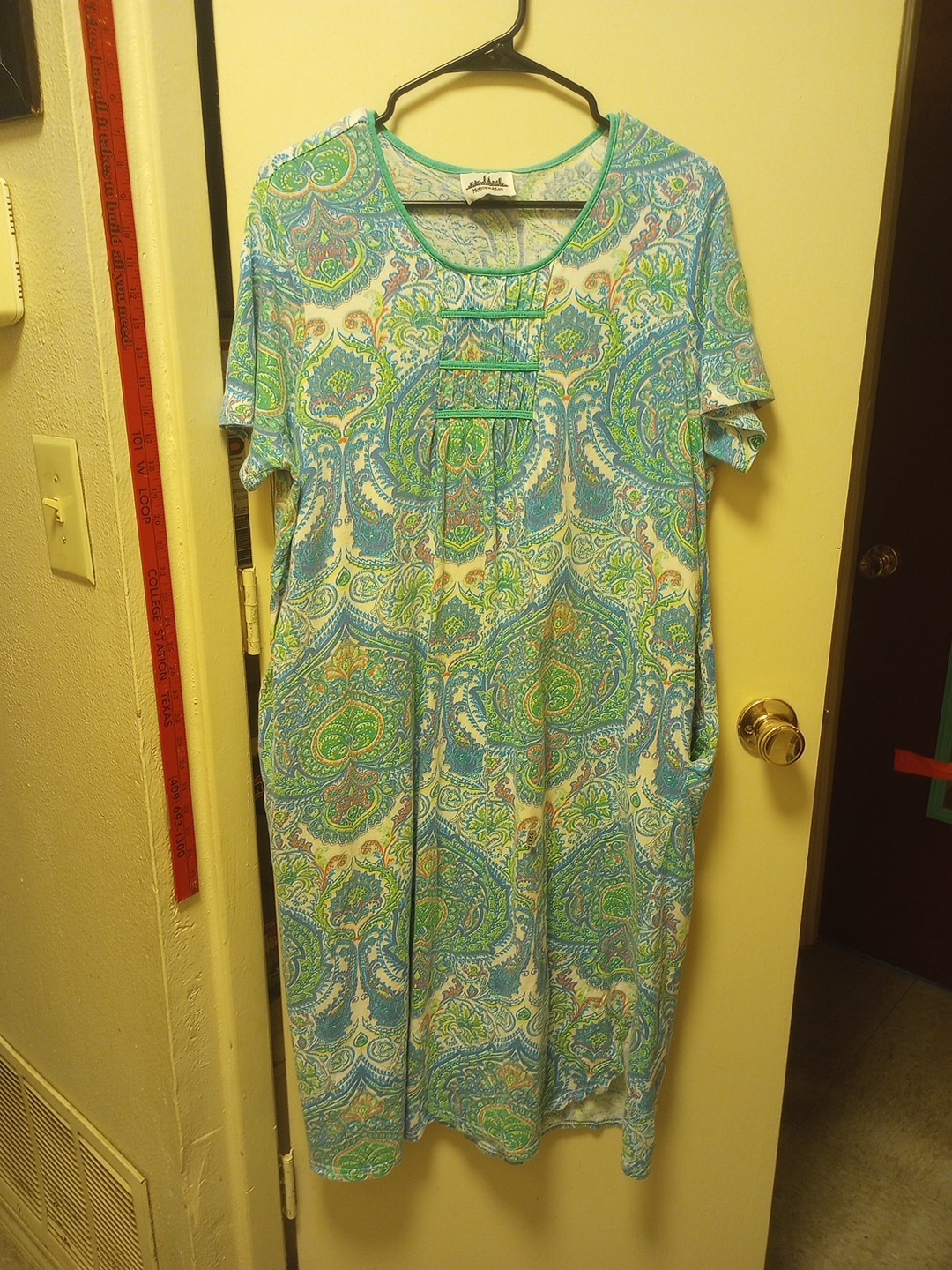 Picture 2 of 12