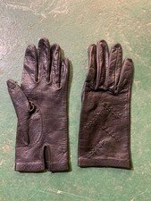 Vintage Black Leather Gloves with Decorative Stitching, Elegant Classic Style
