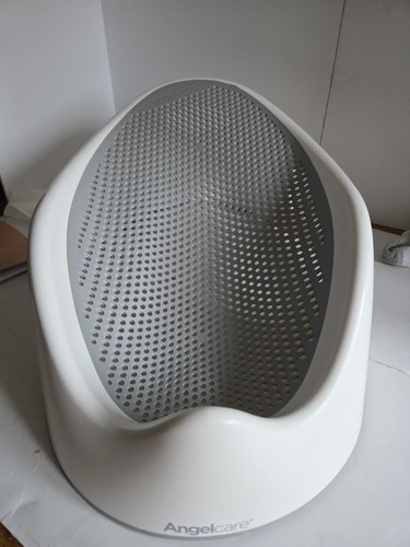 Newborn Infant To Toddler Bath Center
