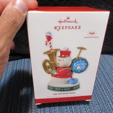 One Man Snowband  Hallmark Keepsake Magic Sound and Motion 2013 Ornament NIB