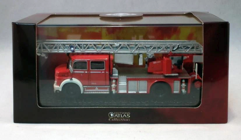 ATLAS EDITIONS - MERCEDES-BENZ L1519 FIRE ENGINE - 1:72 -BOXED/DISPLAY STAND INC - Image 2 of 2