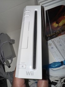 Nintendo Wii Complete system, everything in picture.