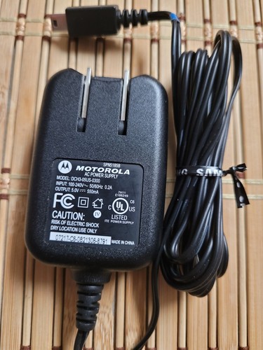 Motorola H505 Black Wireless Bluetooth Ear-Hook Headset w/Charger Cable - Picture 6 of 6