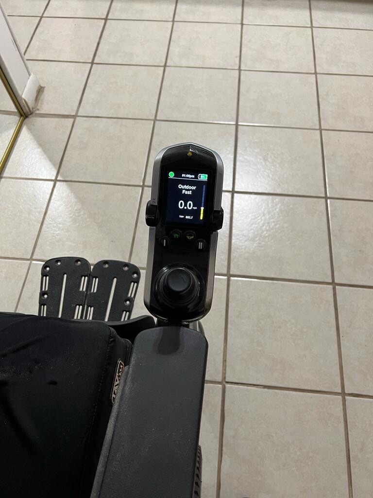 Quantum Power Wheelchair w/ i level lift/tilt/recline functions eBay