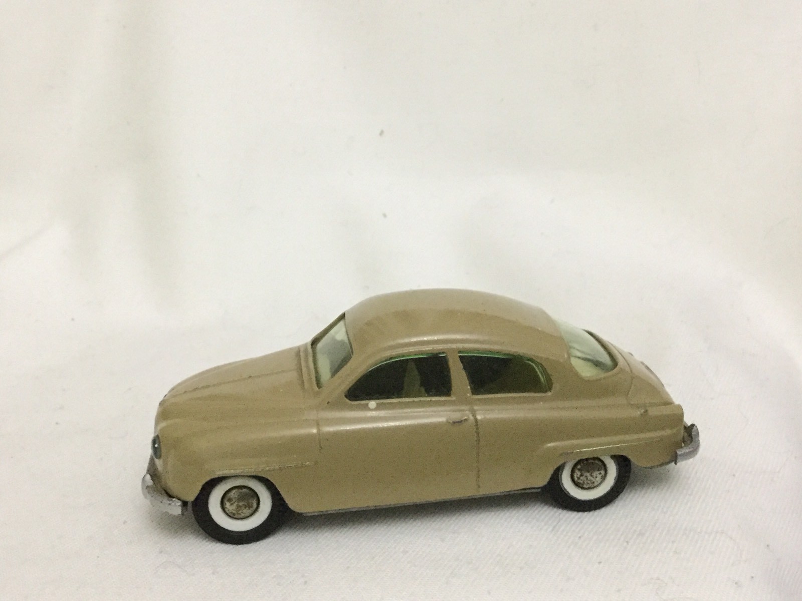 TEKNO DANEMARK SAAB 96 827 Marron Clair Jaune Clair Intérieur Bleu Phares TEKNO DANEMARK SAAB 96 827 Marron Clair Jaune Clair Intérieur Bleu Phares