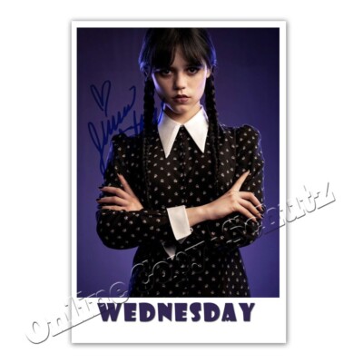 Jenna Ortega als Wednesday  Addams Family  -  Autogrammfoto  / Autograph  [AK3]