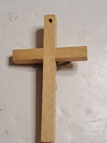 PEQUEÑA CRUZ DE MADERA / Crucifijo de Jesús Dorado Colgante de Pared - Imagen 7 de 10