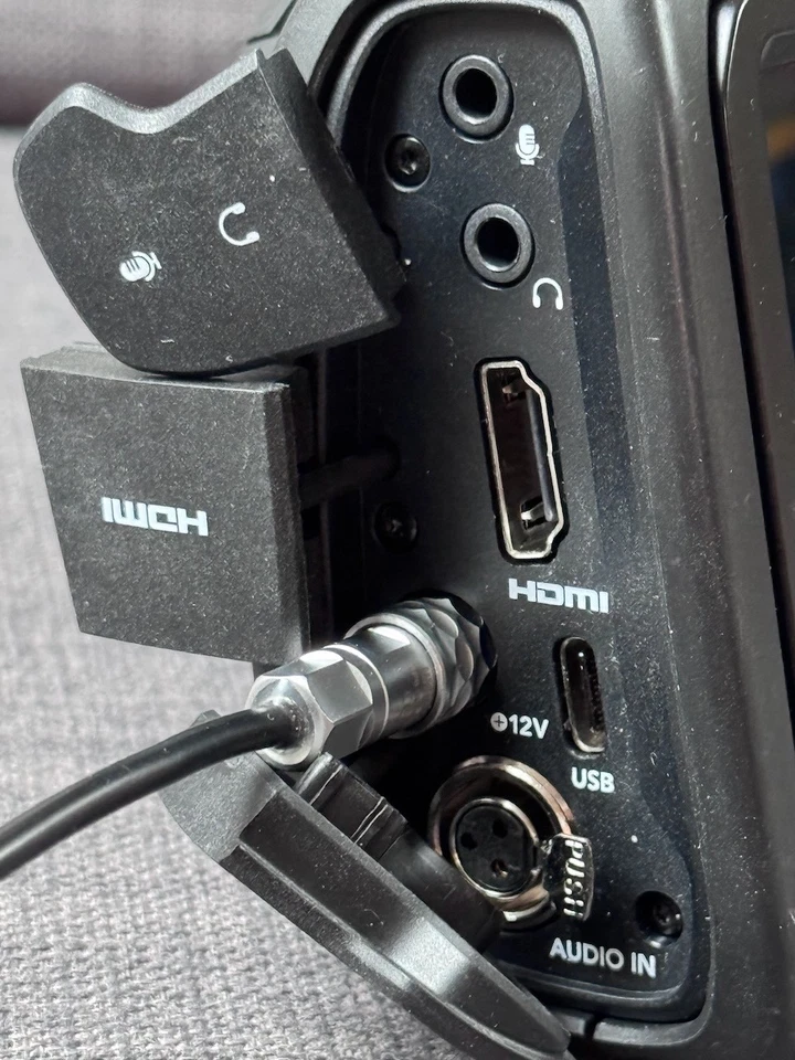 Blackmagic Design Pocket Cinema Camera 4K BMPCC4K 12-Bit BRAW - Bild 3 von 4