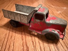 Vintage Tootsietoy 1947 Mack L-Line Dump Truck 5 1/2" Tootsie Toy Red / Silver