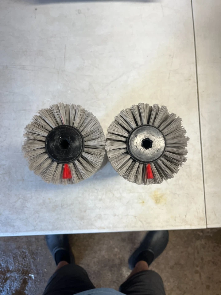 Pair Brush 15 CRB Machine. TM4 Gray - Image 2 of 2