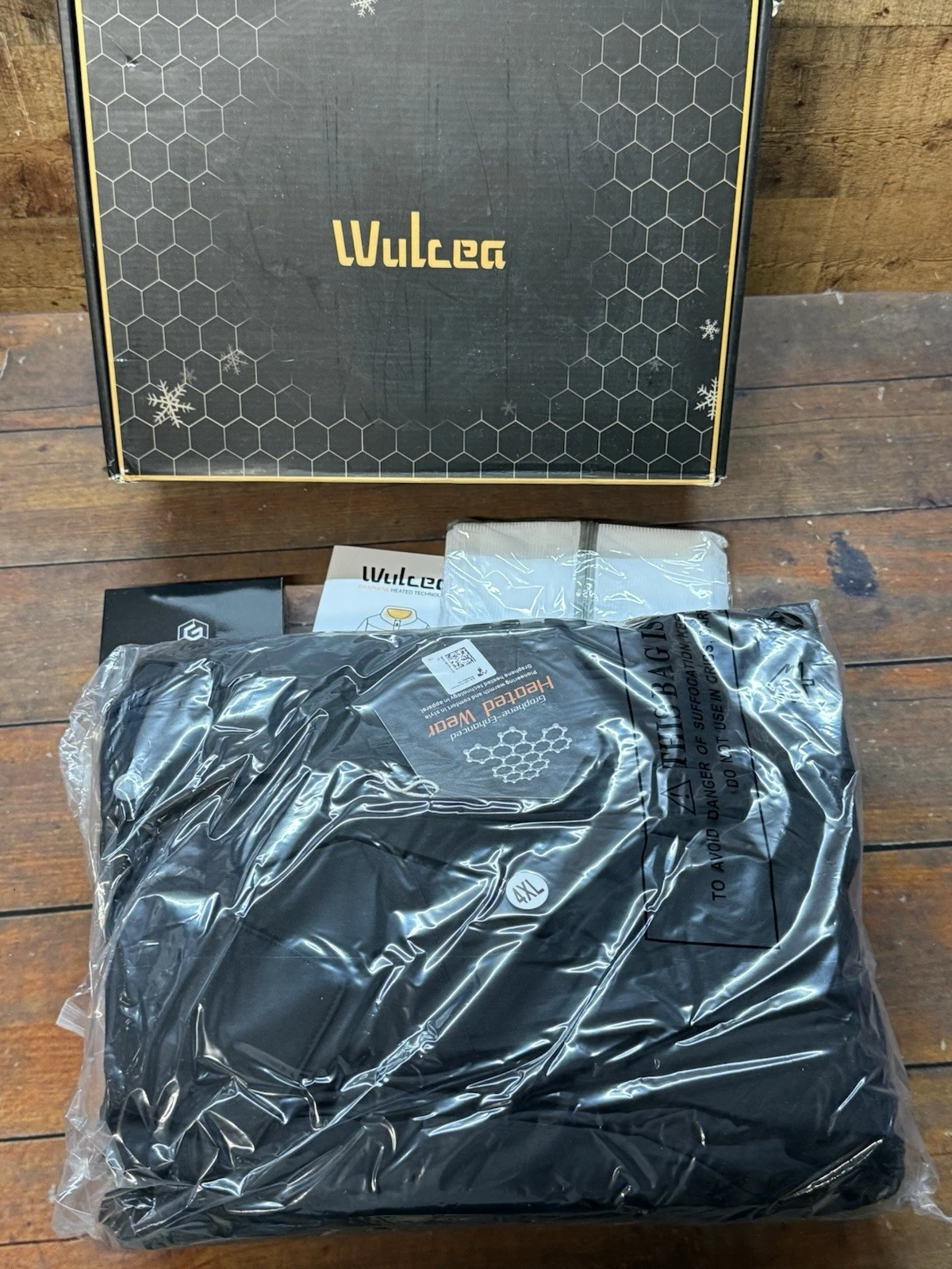 Wulcea Graphene Heated Puffer Black Jacket for Men SIZE 4XL with battery