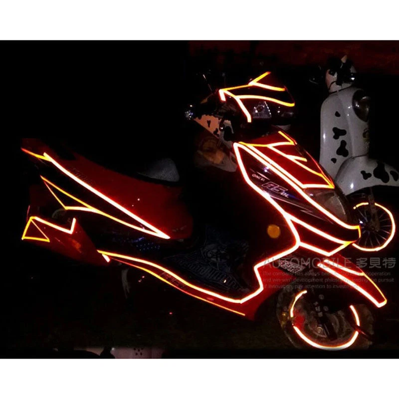 Universal Reflective Sticker Tape Auto Car Body Stripe DIY Self Adhesive 1cmx45m - Изображение 4 из 4