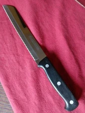 J.A. Henckels International Eversharp Pro 8" Bread Knife