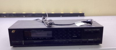 Sansui T 1100 Quartz PLL Digital Synthesizer Tuner