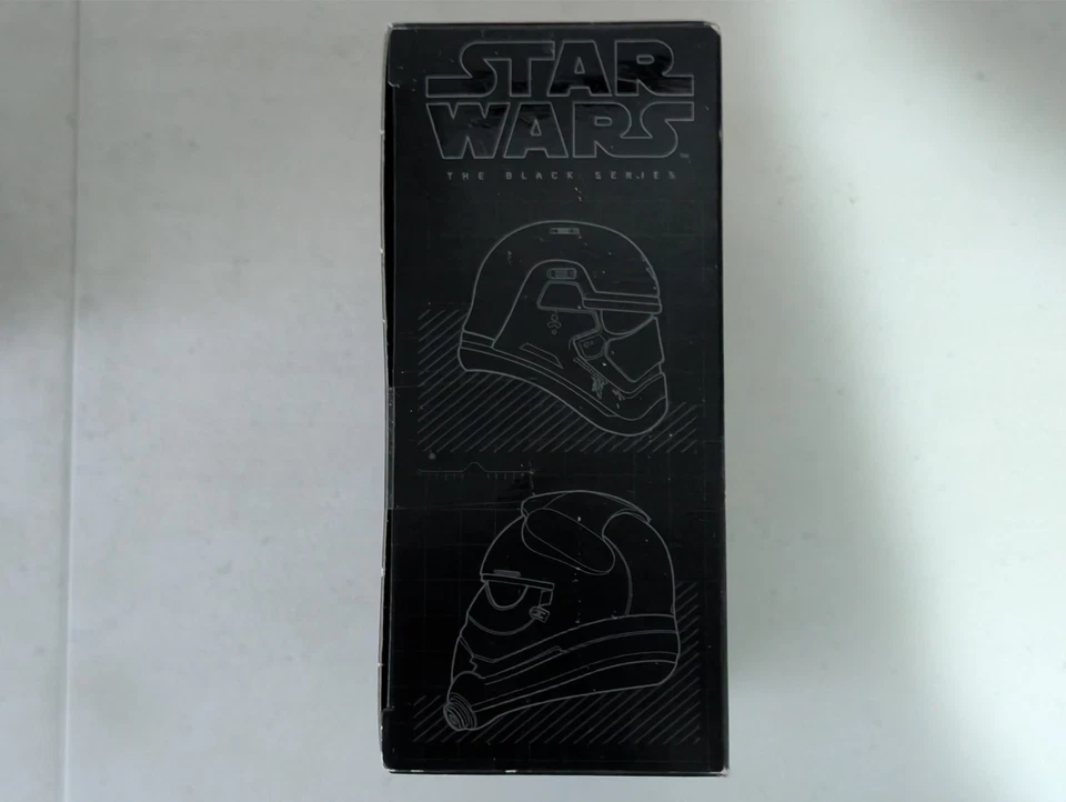 Paquete de 2 cascos de titanio Star Wars Black Series Finn FN-2187 y piloto de combate Tie Foto 4 de 4