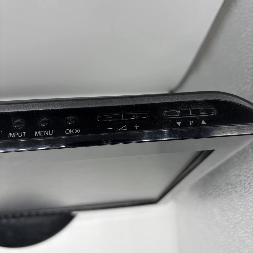 LG 22LH2000 22" TV Television With Built-in Freeview HDMI Scart Etc -Works Well! - Image 2 of 4