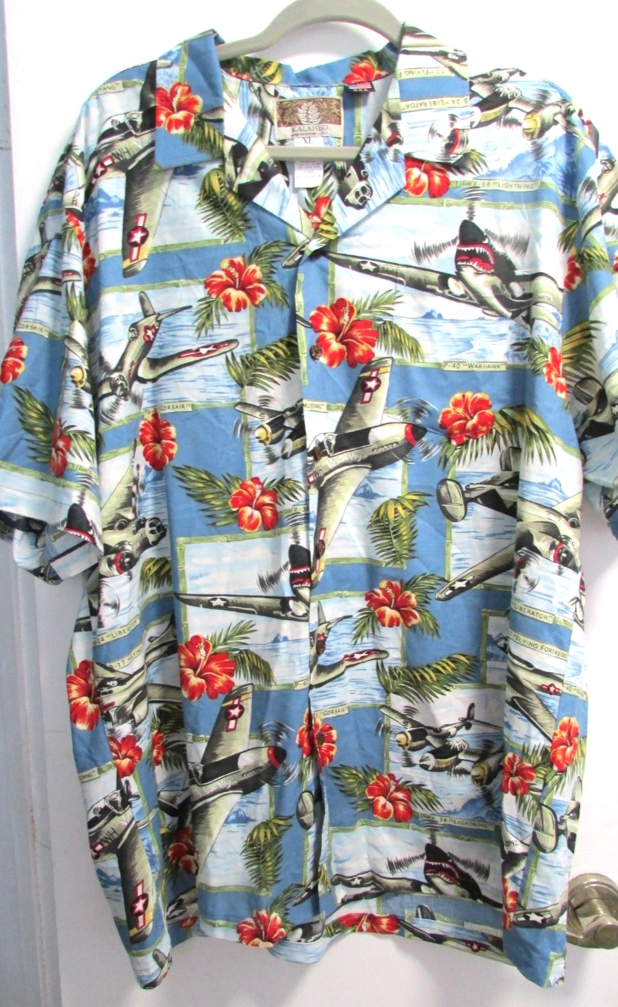 Men's XL Hawaiian WWII Fighters Plane Mustang SS Button Shirt By Kalaheo HAWAII