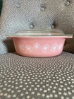VTG Pyrex Pink Daisy 1.5 Qt. Casserole Dish With Glass Lid