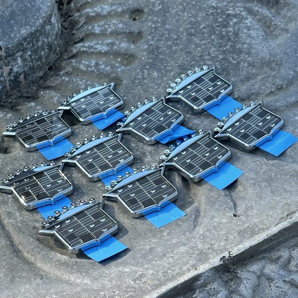 Lote De 10 Placas De Nombre Emblema General Motors Cadillac # 25676201 Fabricantes Originales Nuevas De Colección Foto 4 de 4