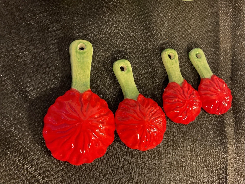 Set of 8 Ceramic Bluebird Measuring Cups and Floral Measuring Spoons Vintage - Image 3 of 4