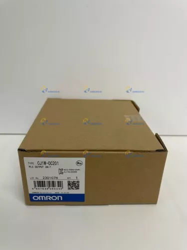 NEW OMRON CJ1W-OC201 PLC Module