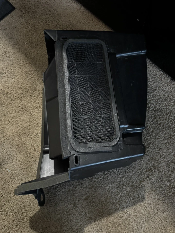 道奇 Charger 2016 Hellcat 机舱过滤器套件损坏零件按原样 — 第 2/4 张图片