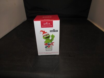 2022 Hallmark Oscar The Grouch Peekbuster Sesame Street